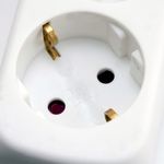 Casa si Gradina - Electrice - Accesorii electrice - Prelungitoare, triple, fise - Prelungitor electric cu intrerupator, impamantare si protectie copii, 5 prize, cablu 5m - Infinity.ro