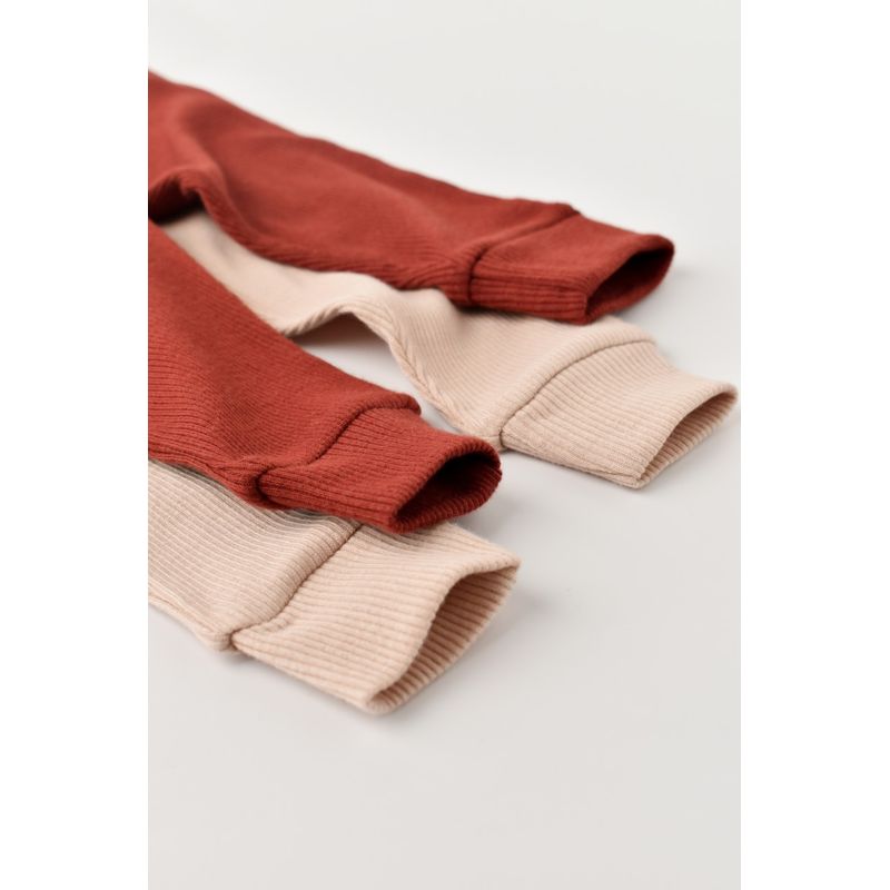 Fashion, accesorii si bijuterii - Copii - Imbracaminte copii - Pantaloni copii - Set 2 pantaloni bebe unisex din bumbac organic si modal - Caramiziu/Somon, BabyCosy (Marime: 6-9 luni) - Infinity.ro