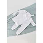 Fashion, accesorii si bijuterii - Copii - Imbracaminte copii - Treninguri si compleuri copii - Set 3 piese: bluzita cu maneca lunga, pantaloni lungi si caciulita din bumbac organic si modal - Alb, BabyCosy (Marime: 9-12 lun - Infinity.ro