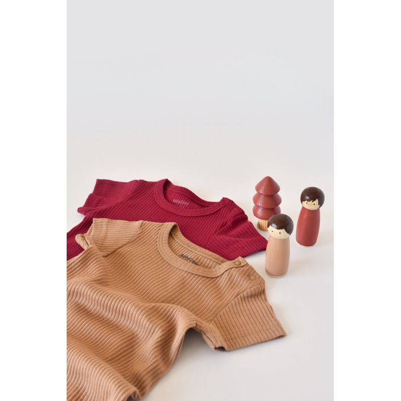 Fashion, accesorii si bijuterii - Copii - Imbracaminte copii - Salopete copii - Set de 2 salopetele cu maneca scurta din bumbac organic si modal - Rosu/ Maro BabyCosy (Marime: 18-24 Luni) - Infinity.ro