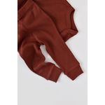 Fashion, accesorii si bijuterii - Copii - Imbracaminte copii - Treninguri si compleuri copii - Set 3 piese: body cu maneca lunga, pantaloni lungi si caciulita din bumbac organic si modal - Caramiziu, BabyCosy (Marime: 18-24 - Infinity.ro