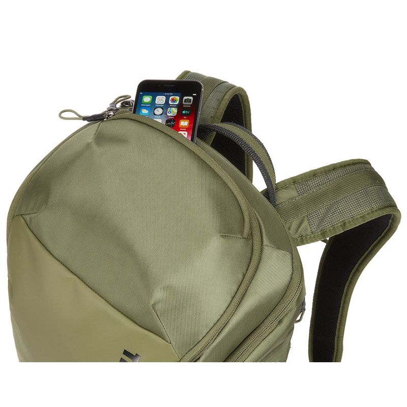Laptop, Telefoane si Tablete - Laptopuri si accesorii - Accesorii Laptop - Genti laptop - Rucsac urban cu compartiment laptop, Thule, Chasm, 26L, Olivine - Infinity.ro