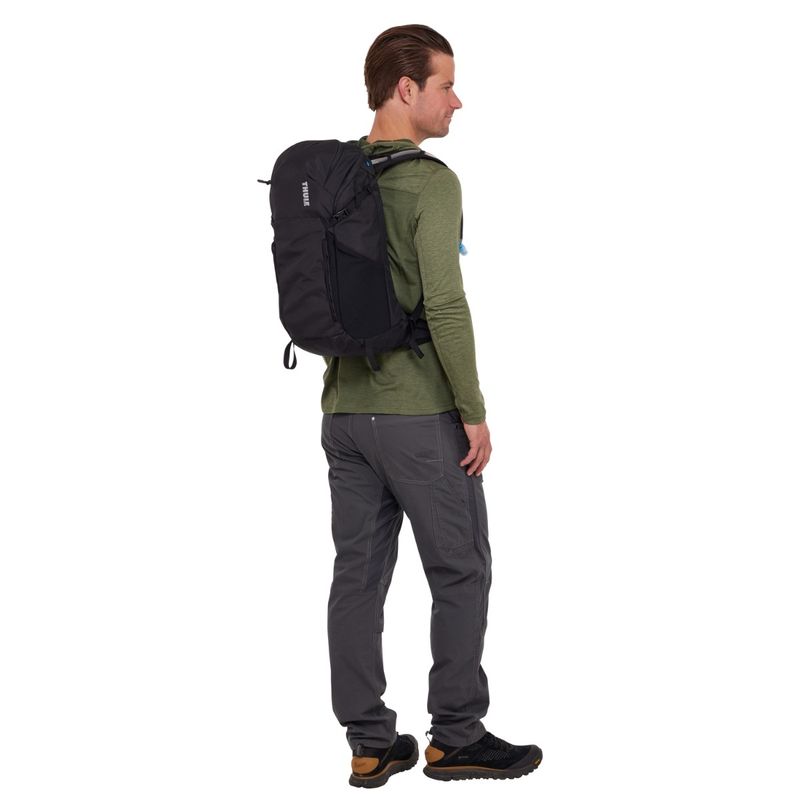 Sport si Outdoor - Articole de voiaj - Rucsacuri - Rucsac hidratare Thule AllTrail 22L, Negru - Infinity.ro