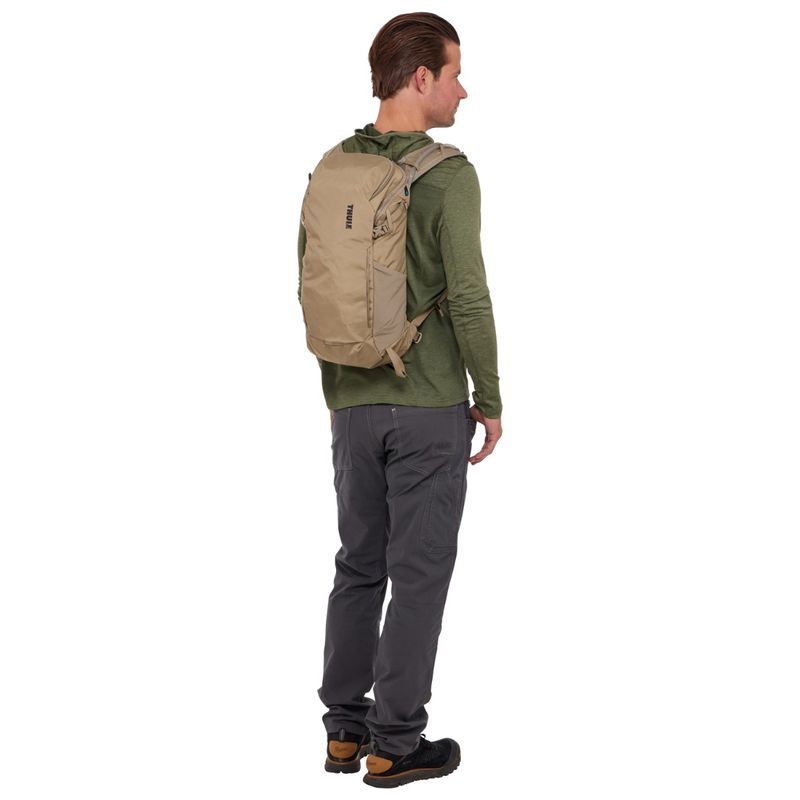 Sport si Outdoor - Articole de voiaj - Rucsacuri - Rucsac hidratare Thule AllTrail 16L, Kaki - Infinity.ro