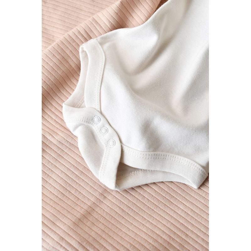 Fashion, accesorii si bijuterii - Copii - Imbracaminte copii - Body-uri copii - Body din bumbac organic Ecru BabyCosy (Marime: 6-9 luni) - Infinity.ro