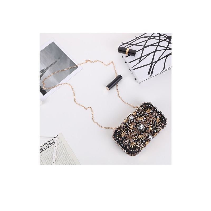 Fashion, accesorii si bijuterii - Femei - Accesorii femei - Genti si rucsacuri femei - Gentuta mica dama, eleganta, cu pietre multicolore, clutch, 155x90x40mm - Infinity.ro