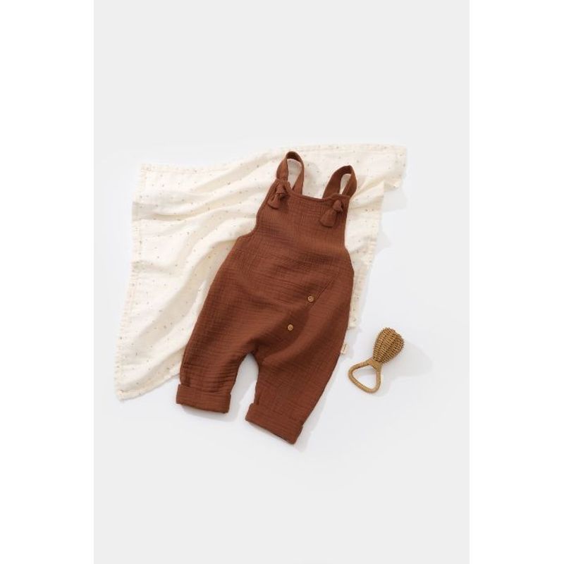 Fashion, accesorii si bijuterii - Copii - Imbracaminte copii - Salopete copii - Salopeta de vara cu pantaloni lungi din muselina, BabyCosy, 100%bumbac, caramiziu (Marime: 12-18 Luni) - Infinity.ro