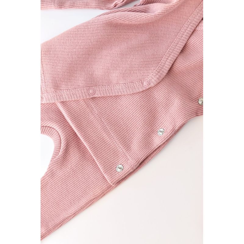 Fashion, accesorii si bijuterii - Copii - Imbracaminte copii - Treninguri si compleuri copii - Set 4 piese: bluza, pantaloni, caciulita si manusi din bumbac organic si modal - Rose, BabyCosy (Marime: 6-9 luni) - Infinity.ro