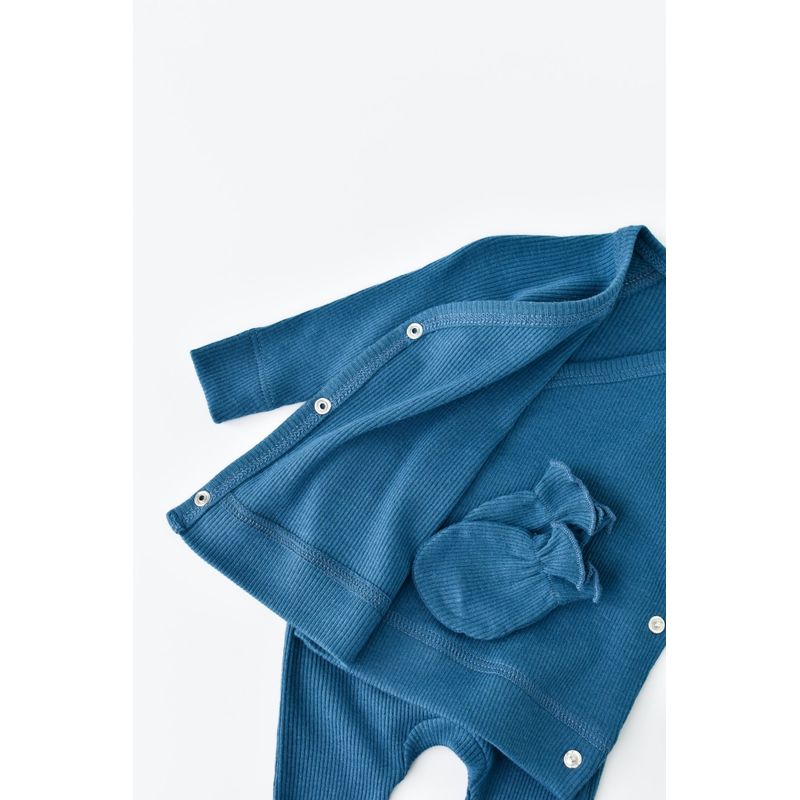 Fashion, accesorii si bijuterii - Copii - Imbracaminte copii - Treninguri si compleuri copii - Set 4 piese: bluza, pantaloni, caciulita si manusi din bumbac organic si modal - Bleumarin, BabyCosy (Marime: 6-9 luni) - Infinity.ro