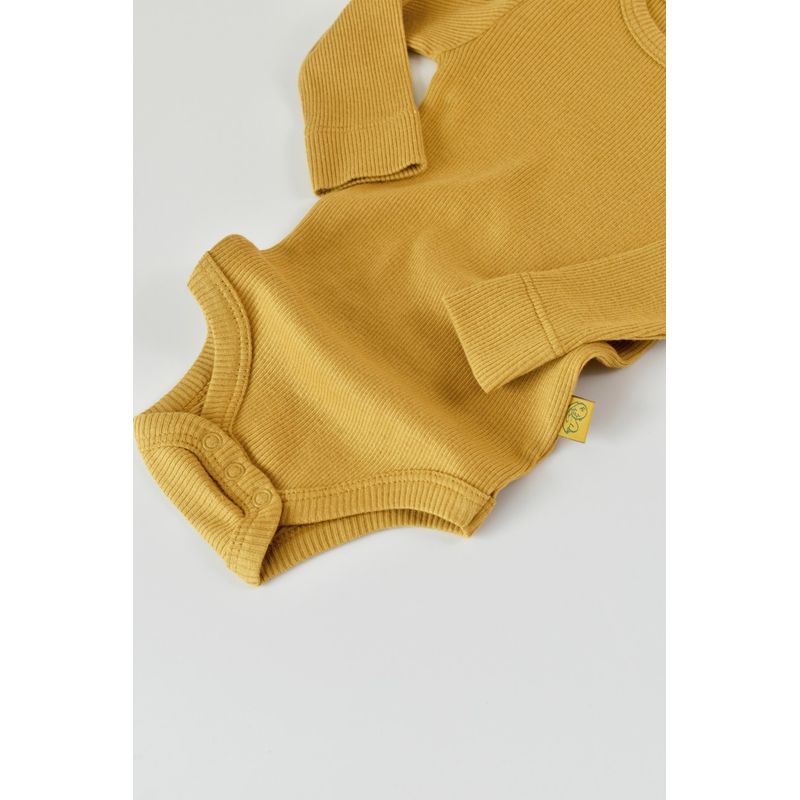 Fashion, accesorii si bijuterii - Copii - Imbracaminte copii - Treninguri si compleuri copii - Set 3 piese: body cu maneca lunga, pantaloni lungi cu botosei si caciulita din bumbac organic si modal - Sofran, BabyCosy (Marim - Infinity.ro