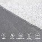 Casa si Gradina - Textile si covoare - Pături și cuverturi - Pături - Patura tip hanorac, cu maneci, gluga si buzunar, gri inchis, 80 x 180 cm, HB80-GREY - Infinity.ro