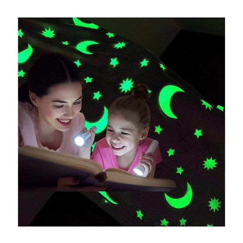 Casa si Gradina - Textile si covoare - Pături și cuverturi - Pături - Patura cu steluta si luna fosforescente, gri, 127 x 152 cm, Glow In The Dark, Vivo, TC294 - Infinity.ro