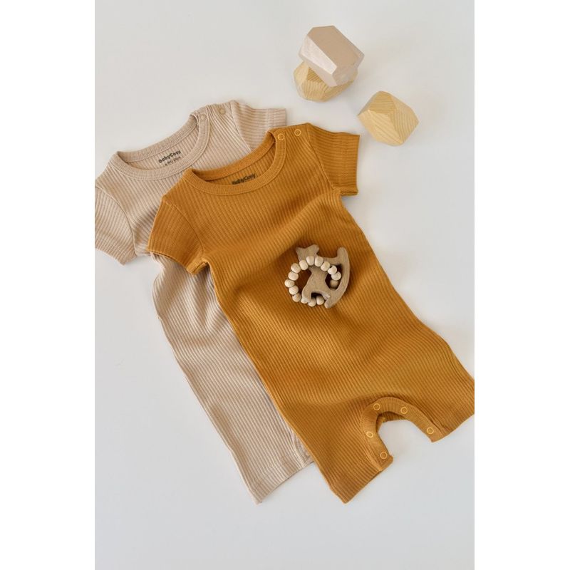 Fashion, accesorii si bijuterii - Copii - Imbracaminte copii - Salopete copii - Set de 2 salopetele cu maneca scurta din bumbac organic si modal - Mustar/ Somon BabyCosy (Marime: 0-3 Luni) - Infinity.ro