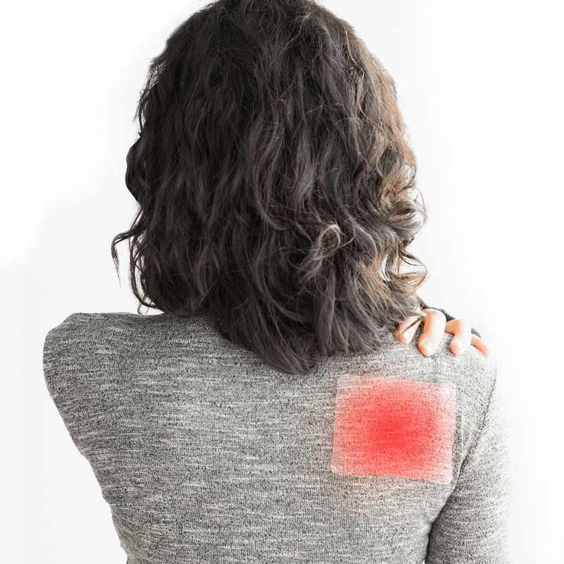 Ingrijire personala si Cosmetice - Sanatate si wellness - Articole wellness - Incalzitoare corporale - Plasturi termici adezivi pentru corp Hotpads InnovaGoods (Pachet de 4) - Infinity.ro