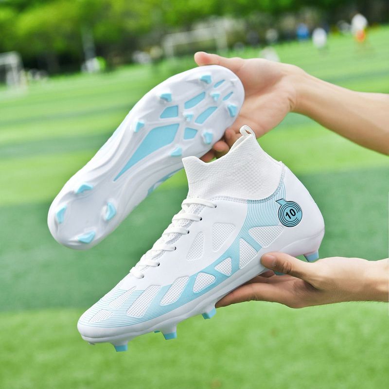 Sport si Outdoor - Echipament Sportiv - Incaltaminte sport - Pantofi sport - Ghete de fotbal MBrands, 8.2 cu glezna, crampoane, culoarea alb 39 - Infinity.ro