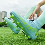 Sport si Outdoor - Echipament Sportiv - Incaltaminte sport - Pantofi sport - Ghete de fotbal MBrands, 8.2 cu glezna, crampoane, culoarea verde 44 - Infinity.ro