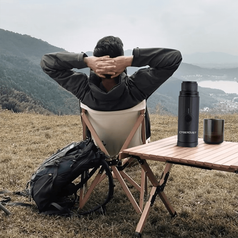 Electronice si Electrocasnice - Electrocasnice bucatarie - Preparare bauturi - Espressoare - Minipresso CYBERDUST, Espressor portabil, Negru mat, Compatibil cu cafea macinata si capsule de cafea - Infinity.ro