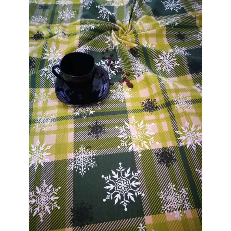 Casa si Gradina - Textile si covoare - Textile bucatarie - Fete de masa - Fata de masa Kotonia Home Snow - 160x220 cm, 100% bumbac, verde cu motive de Craciun - Infinity.ro