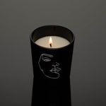 Casa si Gradina - Decoratiuni - Aromaterapie si lumanari - Lumanari si candele - Lumanare parfumata, model fete albe, culoare alb si negru, diametru 7 x 8cm - Infinity.ro