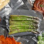 Market - Curatenie si intretinere casa - Produse bucatarie - Pungi si folii alimentare - Pachet 300 Pungi Vidat Gofrate pentru alimente, 90 microni, Neste® - 25 x 50 cm - Infinity.ro