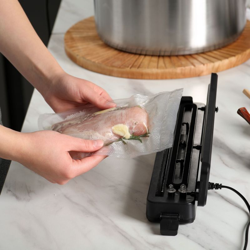 Market - Curatenie si intretinere casa - Produse bucatarie - Pungi si folii alimentare - Pachet 300 Pungi Vidat Gofrate pentru alimente, 90 microni, Neste® - 25 x 50 cm - Infinity.ro