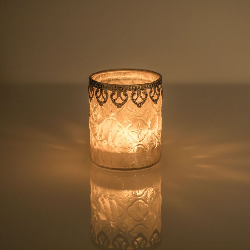 Casa si Gradina - Decoratiuni - Aromaterapie si lumanari - Suporturi lumanari - Suport lumanare, model romburi, margine metalizata, sticla frosty, diametru 9 x 12cm, transparent si bronz - Infinity.ro