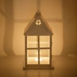 Casa si Gradina - Corpuri si surse de iluminat - Iluminat exterior - Felinare - Felinar decorativ, model casa, metalic, culoare alb auriu brushed, dimensiuni 16 x 16 x 30cm - Infinity.ro