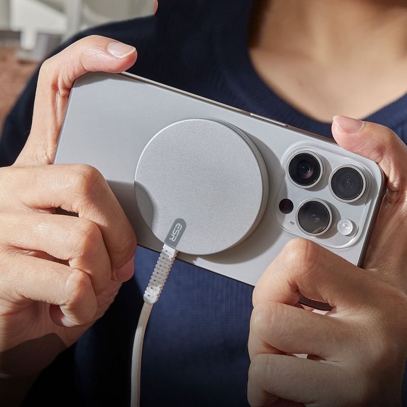 Laptop, Telefoane si Tablete - Telefoane mobile si accesorii - Accesorii Telefoane - Incarcatoare telefoane - Incarcator Wireless Compatibil MagSafe - ESR HaloLock - Argintiu - Infinity.ro