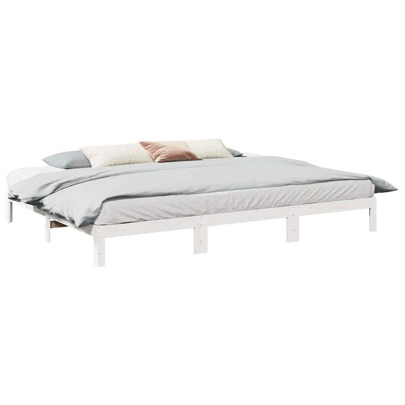 Casa si Gradina - Mobilier - Paturi si accesorii - Paturi - Cadru de pat de familie fara saltea alb lemn masiv de pin - Infinity.ro
