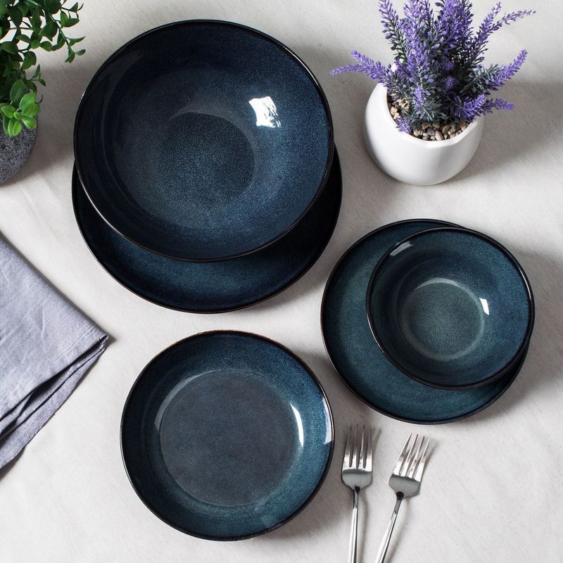 Casa si Gradina - Bucatarie si vesela - Vesela si tacamuri - Farfurii si boluri - Farfurie ceramica, glaze, albastru/negru, 20.5cm, textura lucioasa, margine inchisa - Infinity.ro