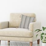 Casa si Gradina - Textile si covoare - Lenjerii de pat - Fete de perna - Fata de perna decorativa, model cu dungi si ciucuri, bumbac, ecru gri, 43 x 42cm - Infinity.ro