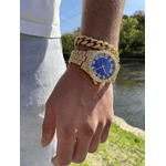 Fashion, accesorii si bijuterii - Barbati - Bijuterii barbati - Alte bijuterii barbati - Set Ceas Iced Out Gold Blue + Bratara Cuban, insertii din zirconiu - Infinity.ro