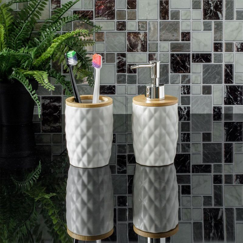 Casa si Gradina - Sanitare - Suporturi si accesorii baie - Dispensere - Dozator sapun lichid, alb, ceramic, capac bambus, model diamond, capacitate 340ml - Infinity.ro