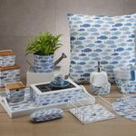 Casa si Gradina - Bucatarie si vesela - Organizare si depozitare bucatarie - Cutii alimentare - Solnita cu capac Versa Aqua Pesti Ceramica Dolomite 12,2 x 11,5 x 12,2 cm - Infinity.ro