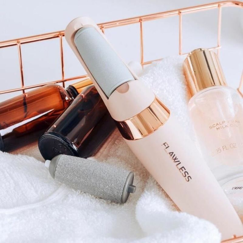 Ingrijire personala si Cosmetice - Manichiura si pedichiura - Accesorii - Electric Callus Remover FLAWLESS Pedi Roz - Infinity.ro