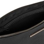 Fashion, accesorii si bijuterii - Femei - Accesorii femei - Genti si rucsacuri femei - Geanta dama, model elegant, culoare negru, dimensiuni 24 x 15cm, material sintetic - Infinity.ro