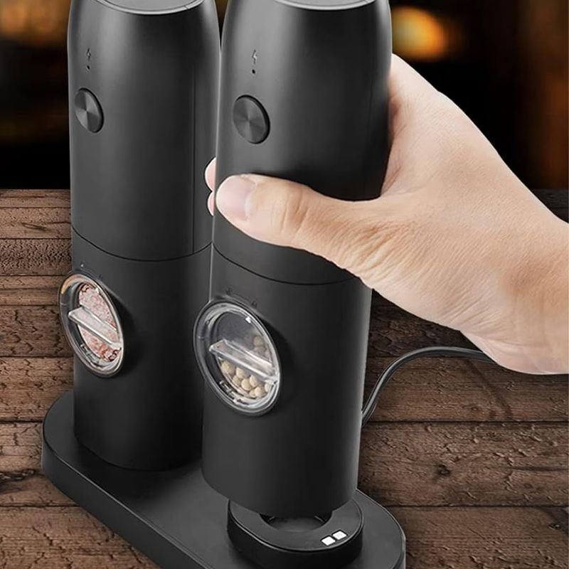 Casa si Gradina - Bucatarie si vesela - Ustensile bucatarie - Rasnite si dozatoare condimente - Set cu 2 Rasnite Electrice pentru Condimente, Incarcare USB, cu Lumina LED, Negru - Infinity.ro