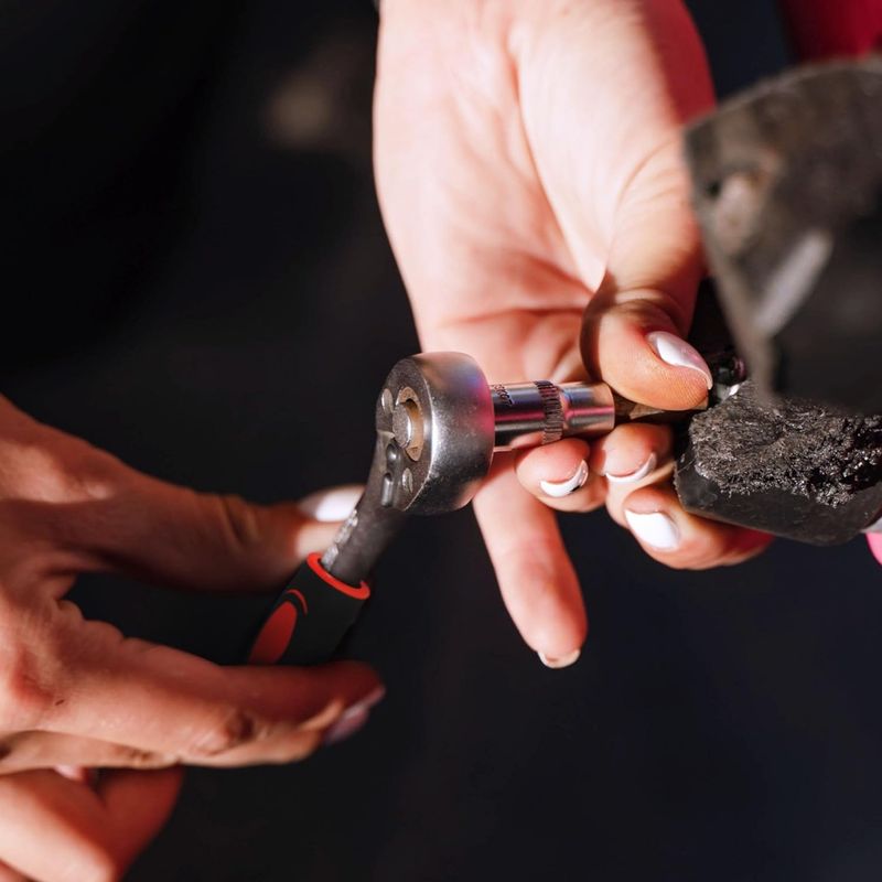 Casa si Gradina - Constructii - Scule de mana si unelte - Chei si truse chei - Trusa profesionala cu 53 de piese din otel carbon - crom vanadium, cu chei tubulare, clicket 1.4 inchi, portocaliu-negru - Infinity.ro