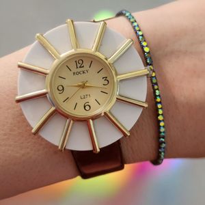 Set ceas casual de dama, bratara inclusa, mecanism quartz, display analog, bratara burgundy lacuita, inchidere catarama