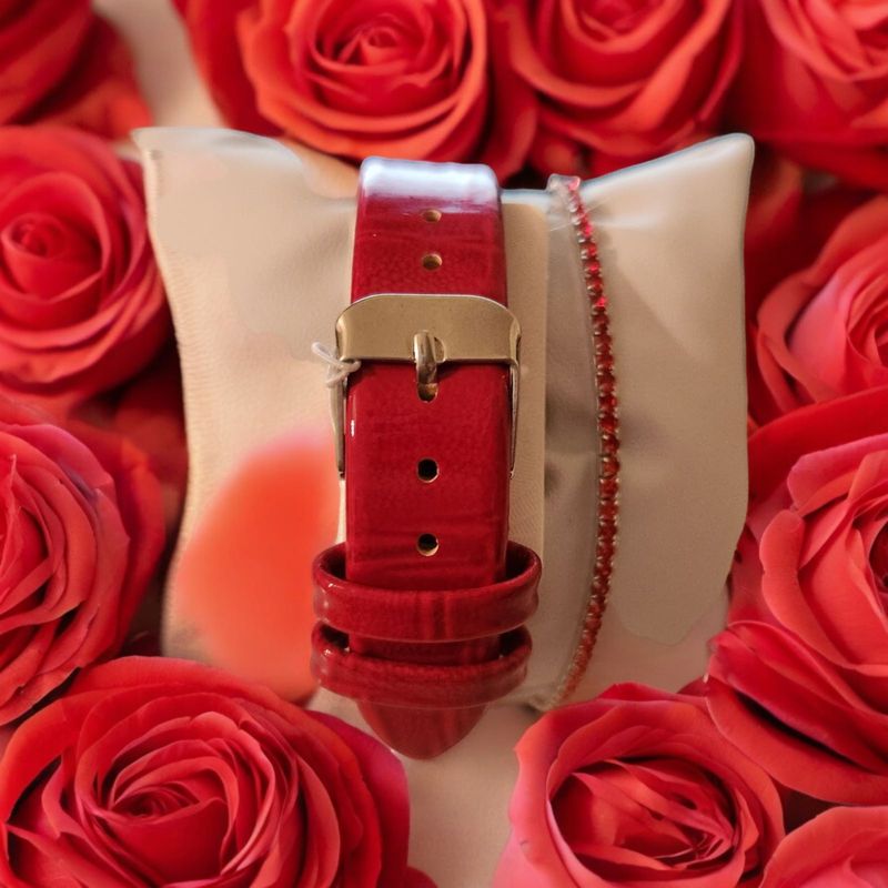 Fashion, accesorii si bijuterii - Femei - Bijuterii femei - Ceasuri femei - Set Ceas Casual de Dama cu Bratara Inclusa, display analog, mecanism quartz, curea piele ecologica lacuita, rosu - Infinity.ro