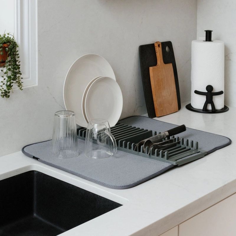Casa si Gradina - Bucatarie si vesela - Organizare si depozitare bucatarie - Scurgator vase - Scurgator de vase si tacamuri pliabil, cu covoras absorbant din microfibra - Infinity.ro