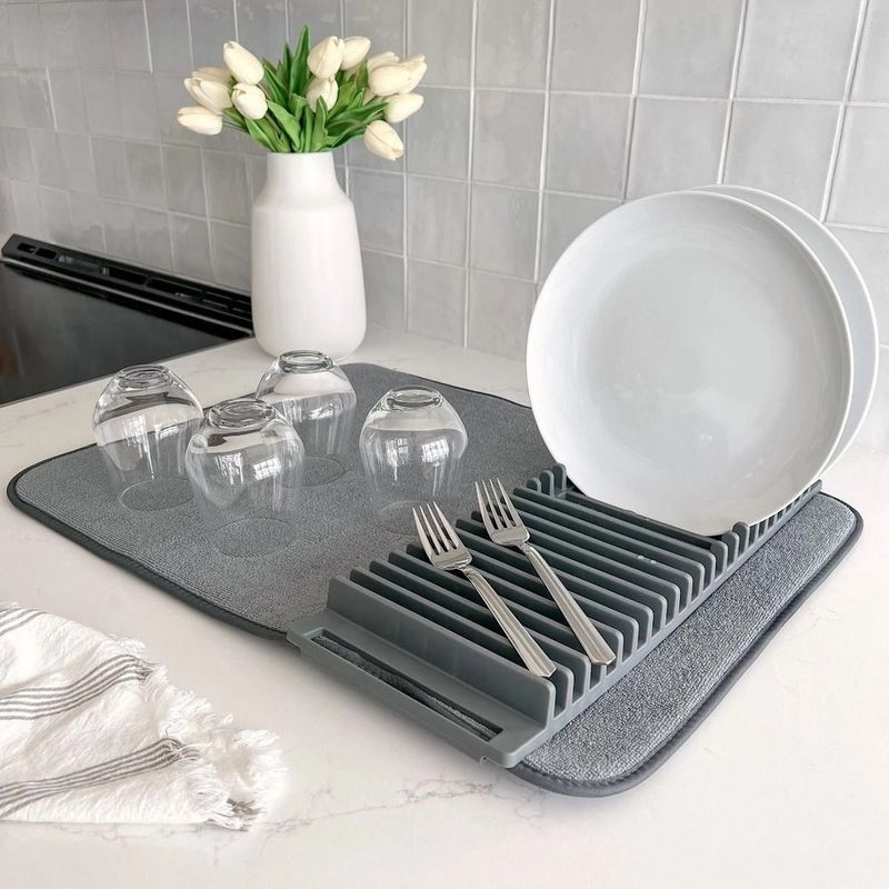 Casa si Gradina - Bucatarie si vesela - Organizare si depozitare bucatarie - Scurgator vase - Scurgator de vase si tacamuri pliabil, cu covoras absorbant din microfibra - Infinity.ro