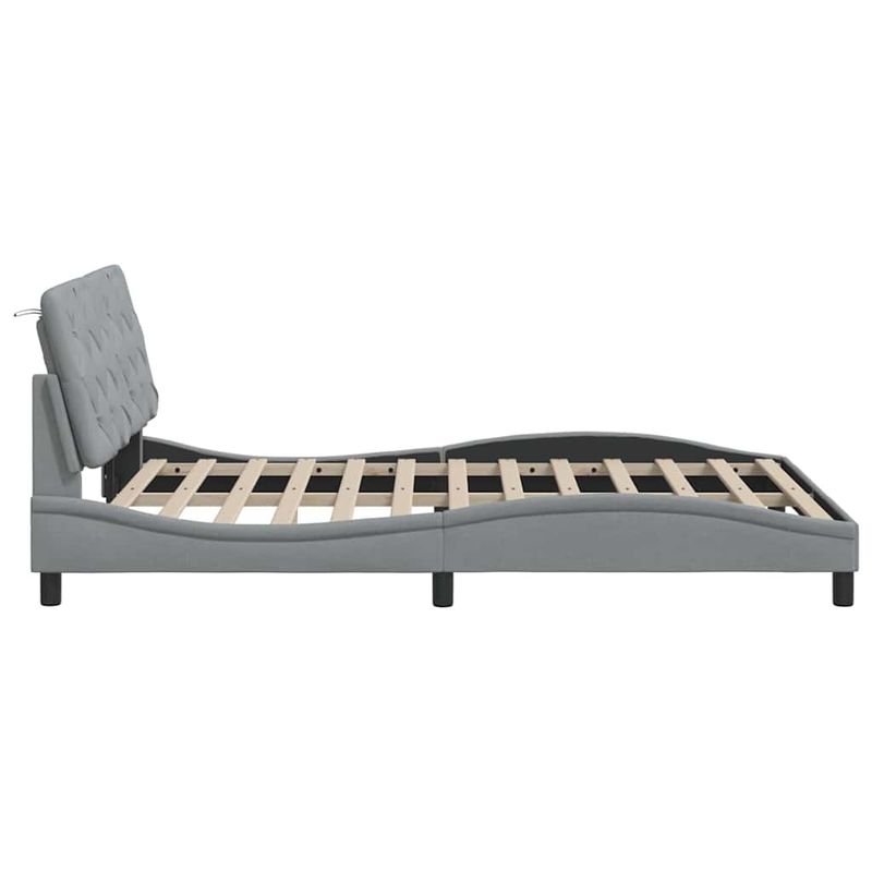 Casa si Gradina - Mobilier - Paturi si accesorii - Paturi - Cadru de pat cu LED fara saltea Gri deschis 140x190 cm Material - Infinity.ro
