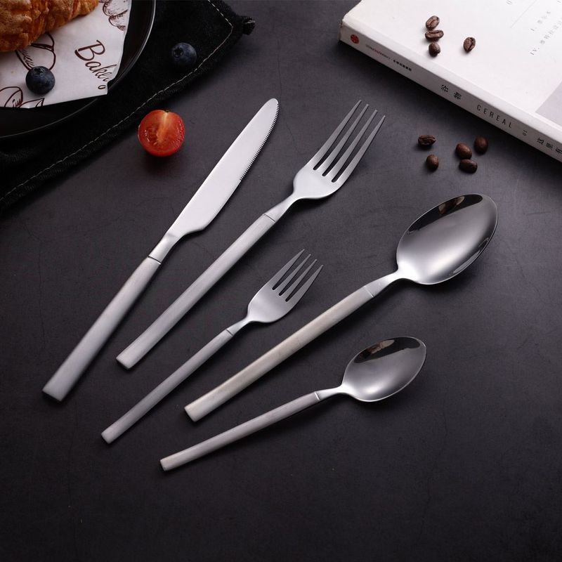 Casa si Gradina - Bucatarie si vesela - Vesela si tacamuri - Tacamuri si seturi - Set cutite masa, basic, otel inoxidabil, 23cm, 3 bucati - Infinity.ro