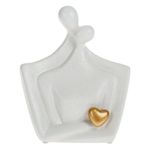 Casa si Gradina - Decoratiuni - Obiecte decorative - Accesorii decorative - Statuie decorativa ceramica, model cuplu imbratisat, culoare alb, inaltime 20cm, detaliu inima aurie - Infinity.ro