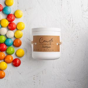 Lumanare parfumata handmade din ceara naturala de soia 100%, aroma de Bubblegum, Recipient ceramic, 150 g