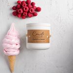 Casa si Gradina - Decoratiuni - Aromaterapie si lumanari - Lumanari si candele - Lumanare parfumata handmade din ceara naturala de soia 100%, aroma Inghetata cu zmeura, Recipient ceramic alb, 150 g - Infinity.ro