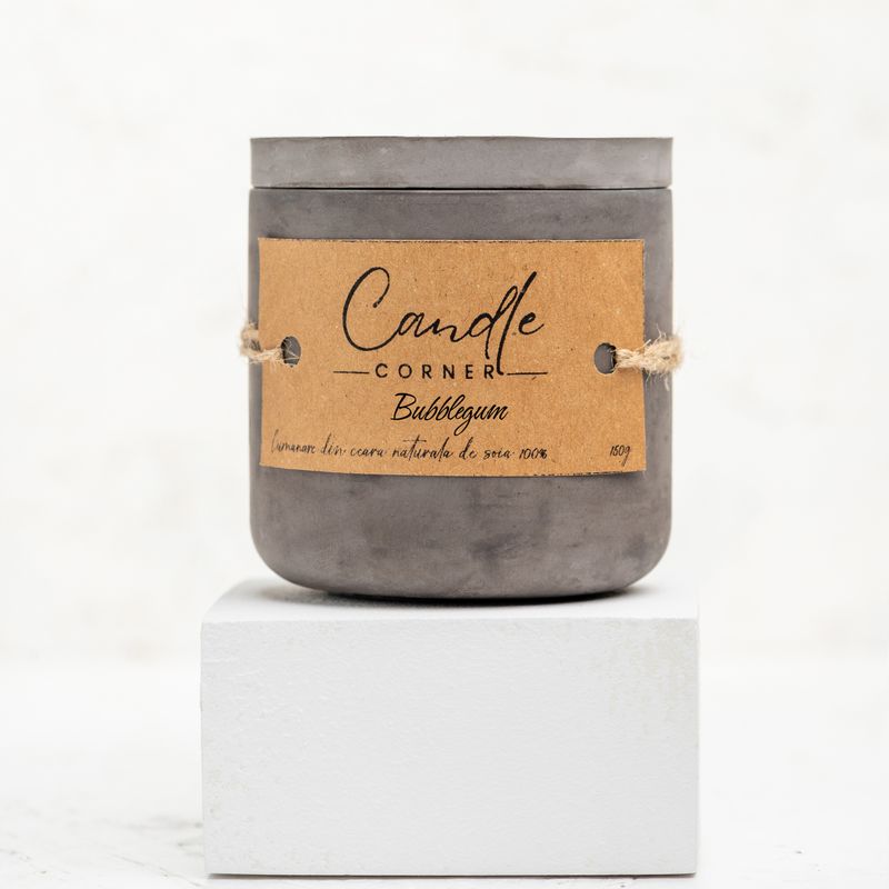 Casa si Gradina - Decoratiuni - Aromaterapie si lumanari - Lumanari si candele - Lumanare parfumata handmade din ceara naturala de soia 100%, aroma de Bubblegum, Recipient, 150 g - Candle Corner - Infinity.ro