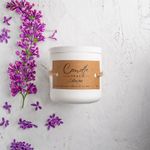 Casa si Gradina - Decoratiuni - Aromaterapie si lumanari - Lumanari si candele - Set lumanare parfumata Liliac pur, suport lumanare, accesoriu elegant pentru stins lumanarea si foarfeca de taiat fitil - Infinity.ro