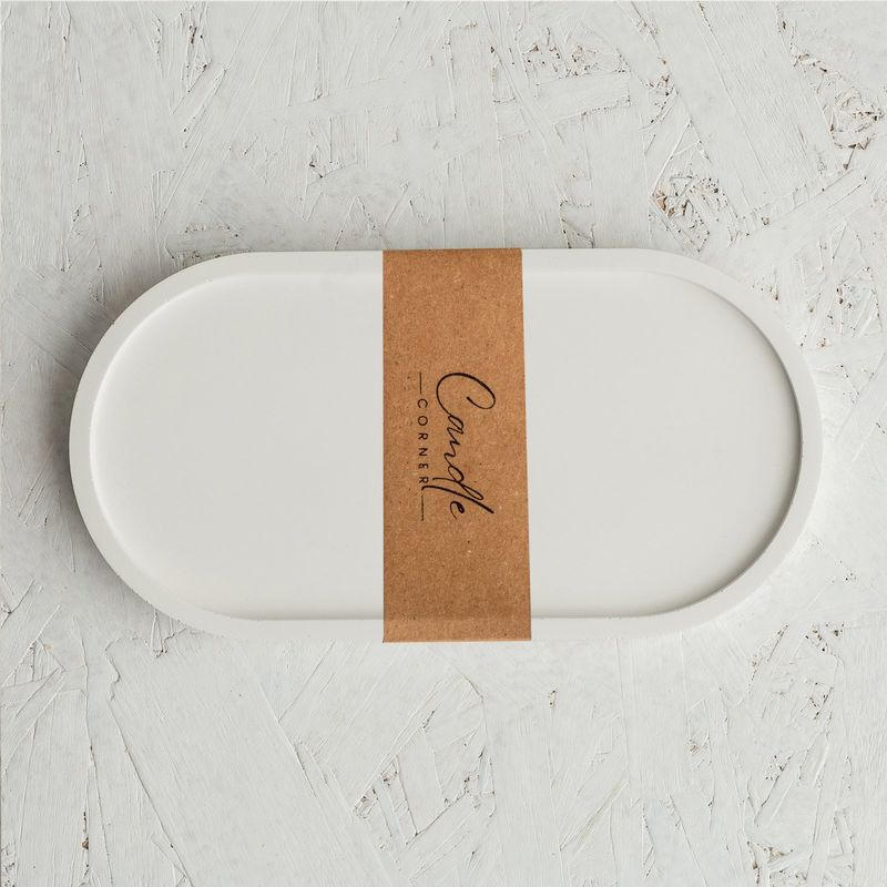 Casa si Gradina - Decoratiuni - Aromaterapie si lumanari - Lumanari si candele - Set lumanare parfumata Bubblegum, suport lumanare, accesoriu elegant pentru stins lumanarea si foarfeca de taiat fitil - Infinity.ro